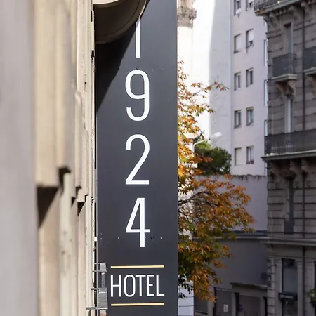 1924 (adults Only) 3* גרנובל